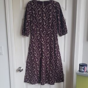 Ann Taylor Plum and Cream 3/4 Sleeve Dress